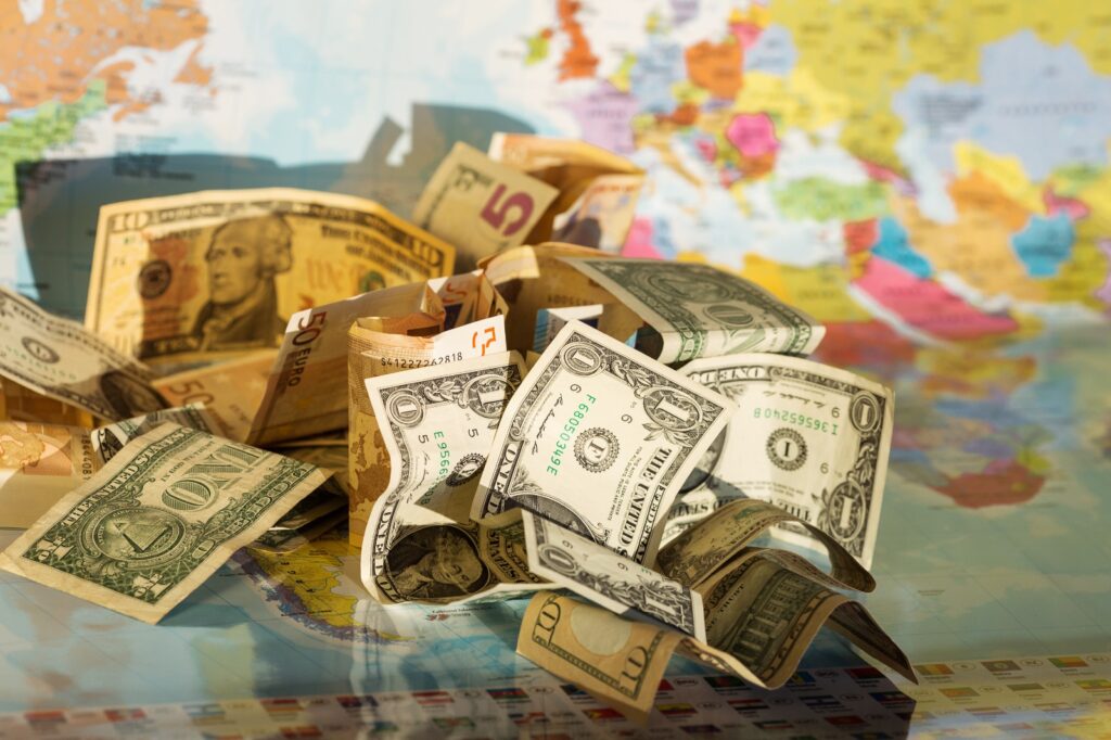 Cash Flow Challenges in Global Trade and How Banking Solutions Help