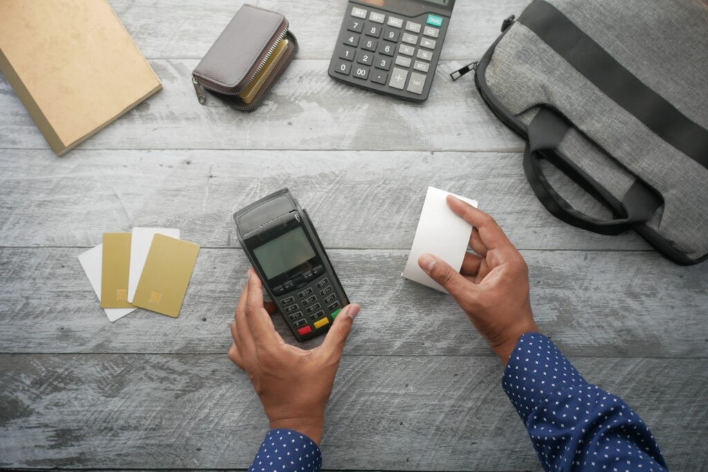 Trade Finance for Growing Companies: When to Use Banking Instruments Instead of Cash